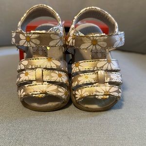 See Kai Run Gold Floral Daisy Toddler Sandals